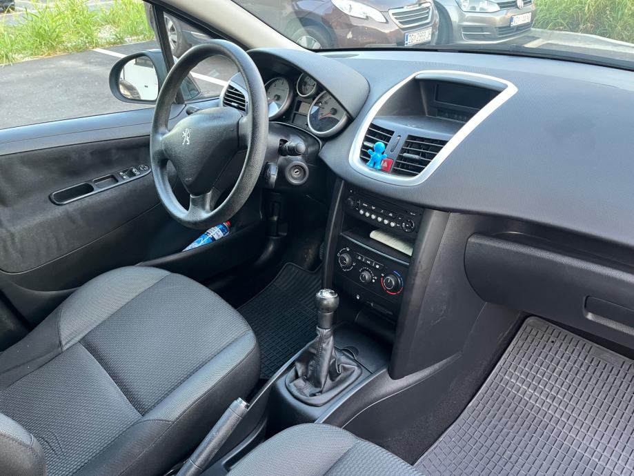 Peugeot 207 SW 1,6 HDi, fotografija 3