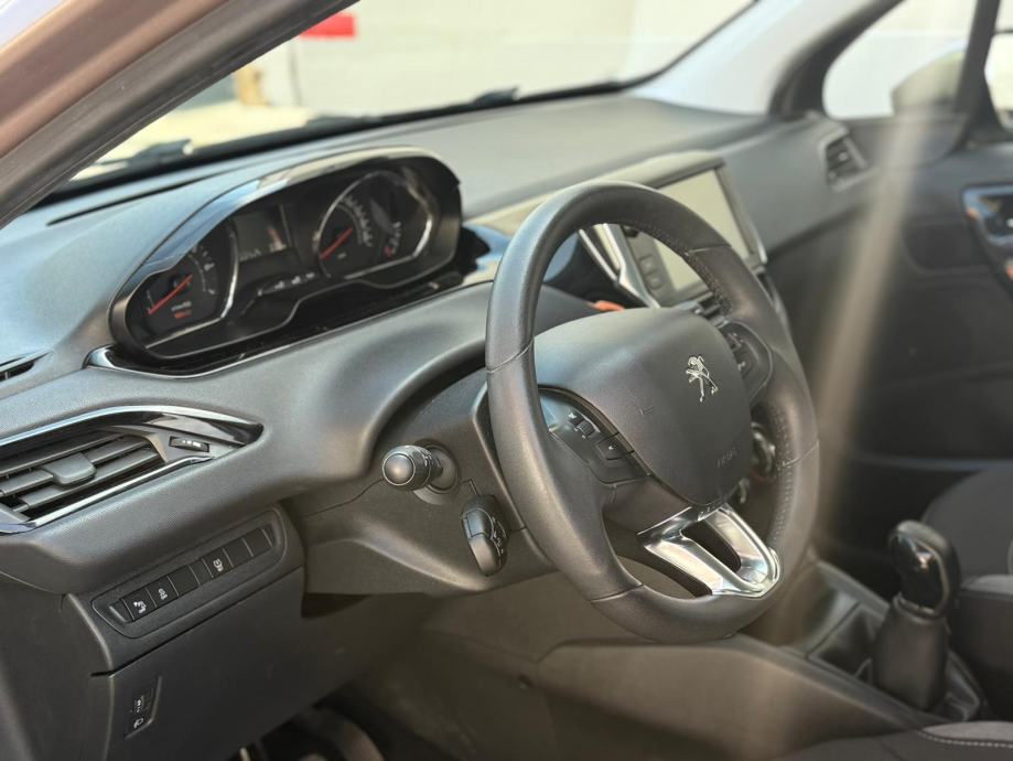 PEUGEOT 208 1.0 - 2015 - GARANCIJA DOSTAVA GRATIS!!!, fotografija 15