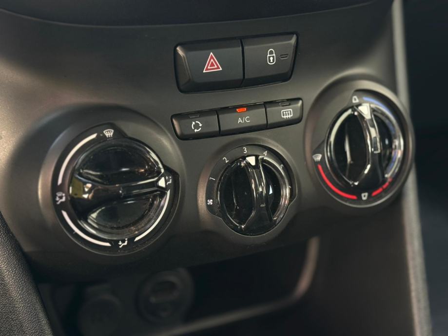 PEUGEOT 208 1.0 - 2015 - GARANCIJA DOSTAVA GRATIS!!!, fotografija 18