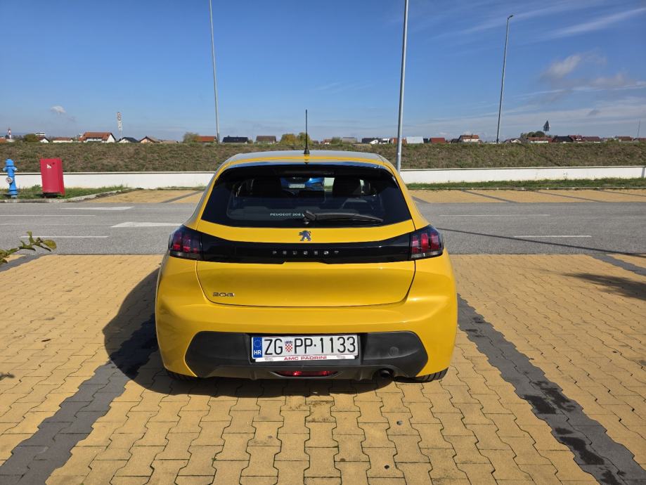 Peugeot 208 1,2 //1.Vlasnik//83.000km//V.servis//Servisna//, fotografija 6