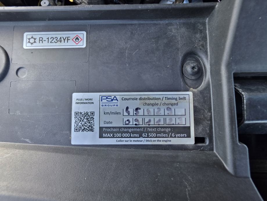 Peugeot 208 1,2 //1.Vlasnik//83.000km//V.servis//Servisna//, fotografija 11