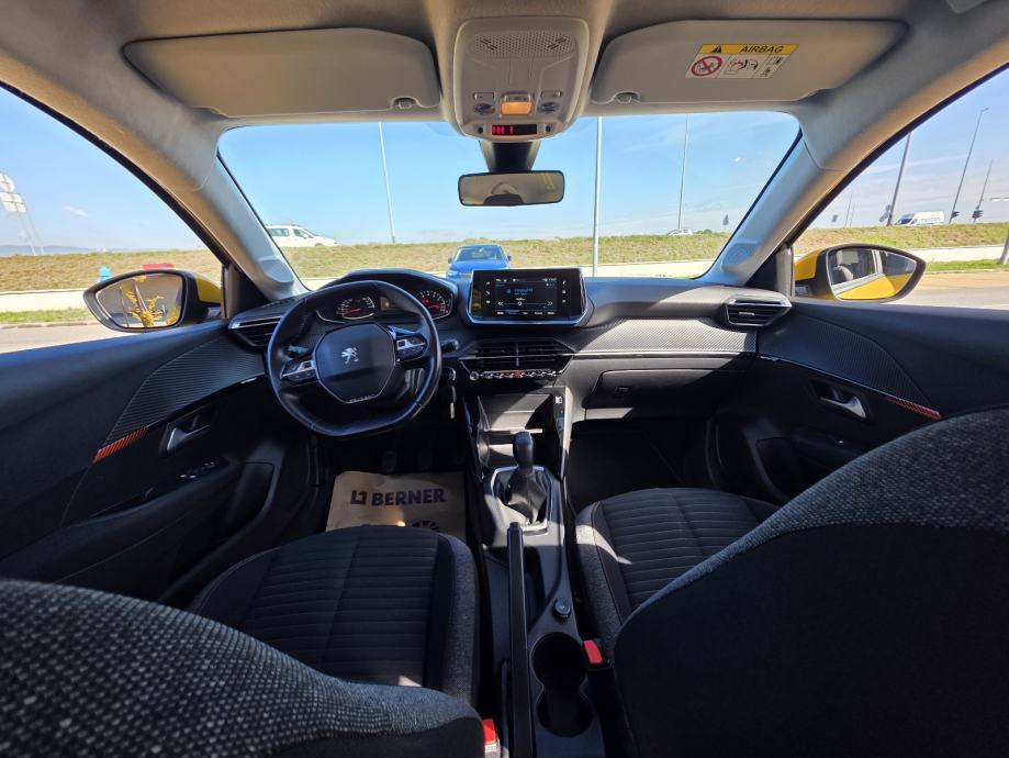 Peugeot 208 1,2 //1.Vlasnik//83.000km//V.servis//Servisna//, fotografija 9