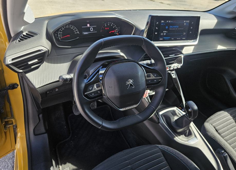 PEUGEOT 208 1,2 • 1. VLASNIK • REG CIJELU GOD • TVORNIČKO JAMSTVO 2G, fotografija 15