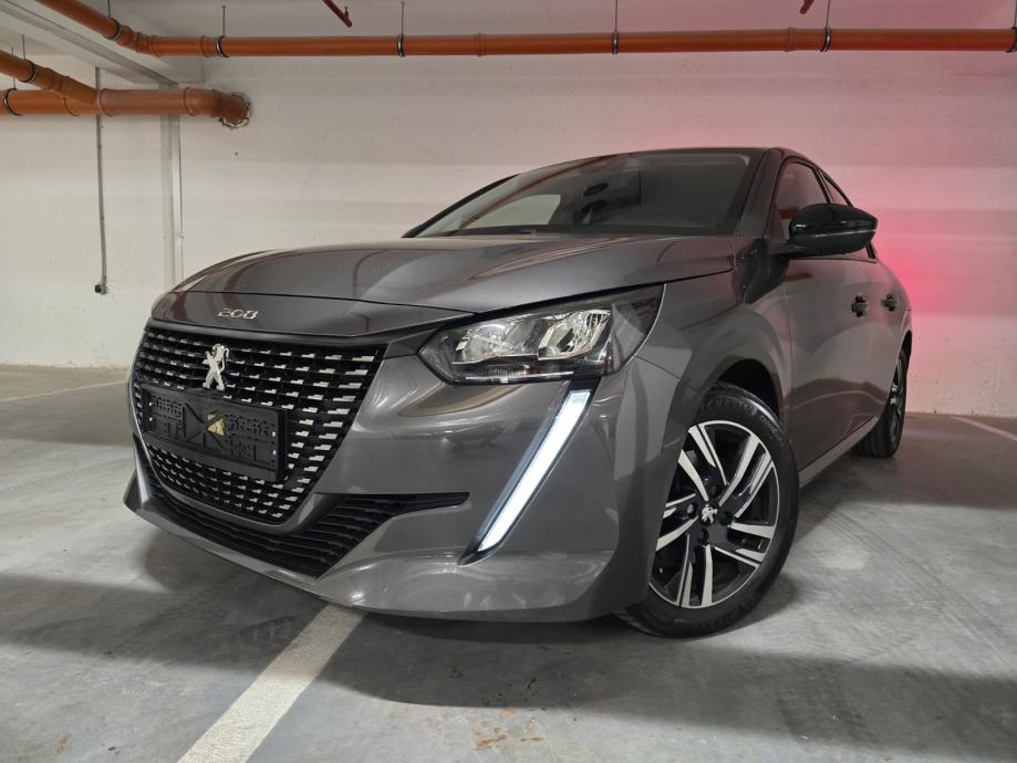 Peugeot 208 1,2 100 KS Allure, 1. vl, Top Stanje, Veliki servis!, fotografija 7
