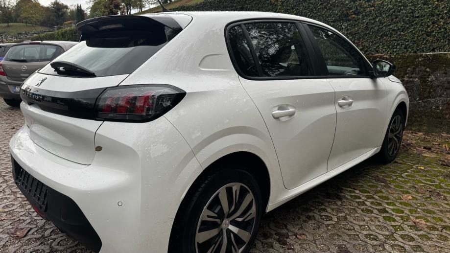 Peugeot 208 1,2 100 KS-BUSINESS R-SERVISNA-JAMSTVO 12 MJ!-TOP!, fotografija 5