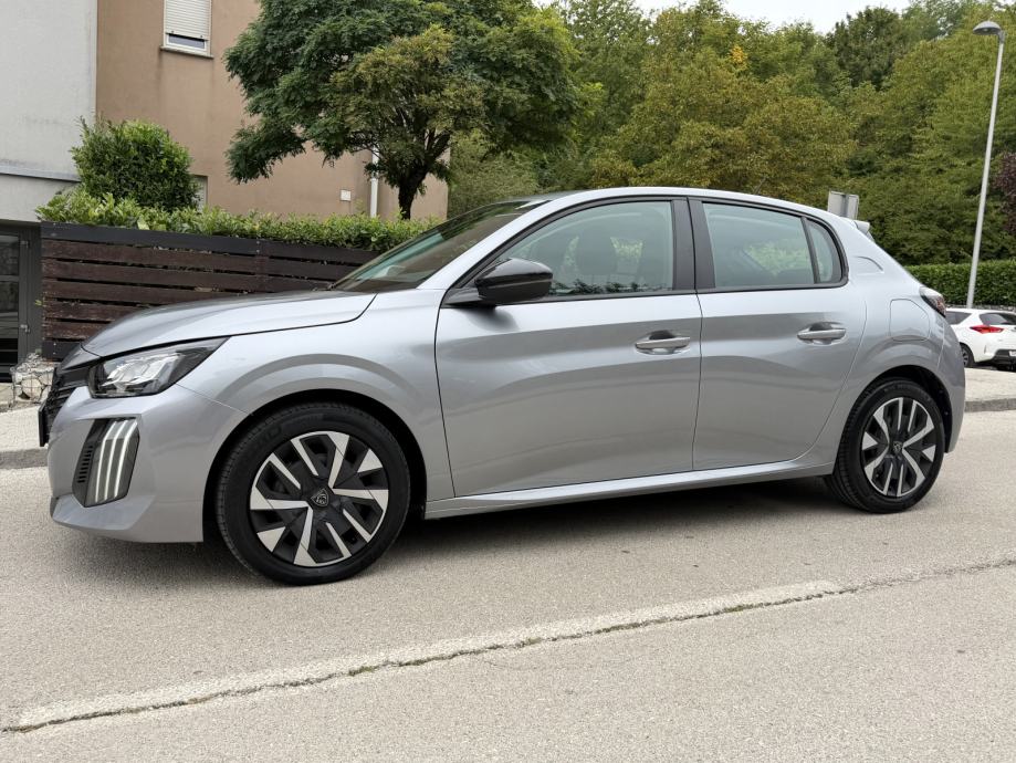 Peugeot 208 1,2 2024.g, JAMSTVO 12mj, NAVIGACIJA, APPLE/ANDROID CAR.., fotografija 4
