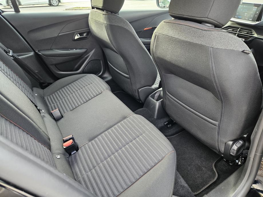 Peugeot 208 1,2 Active, 2023, 9700km, očuvan, garažiran!, fotografija 8
