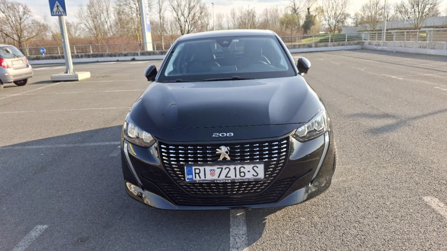 Peugeot 208 1,2 ALLURE 100-urađen veliki servis!, fotografija 5