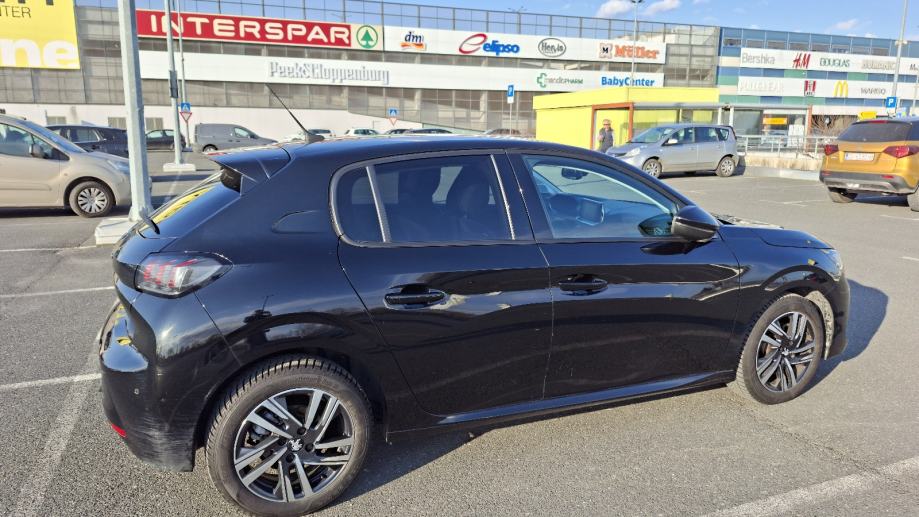 Peugeot 208 1,2 ALLURE 100-urađen veliki servis!, fotografija 6