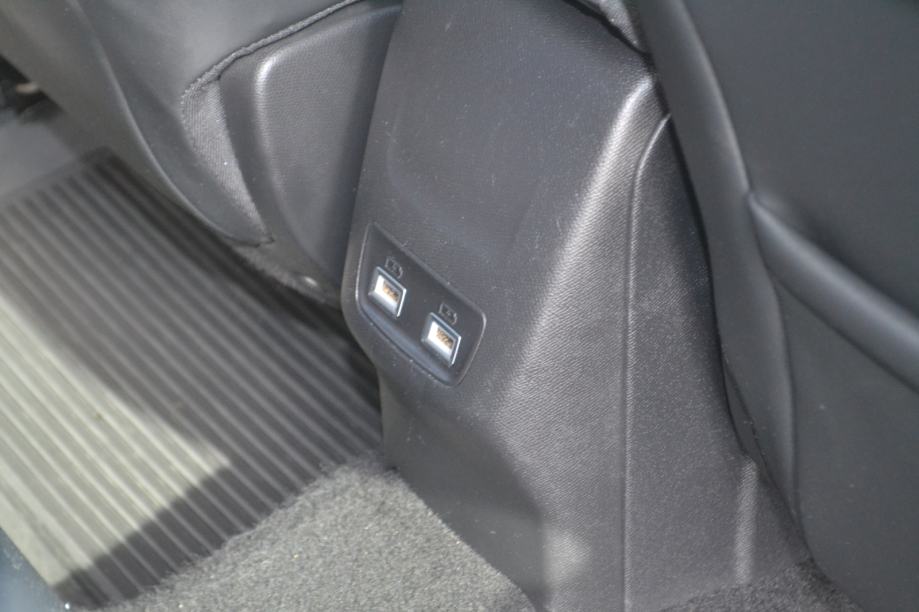 Peugeot 208 1,2 ALLURE virtual * LEASING bez učešća * rata 165€ *, fotografija 13