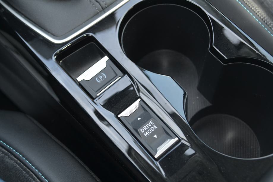 Peugeot 208 1,2 ALLURE virtual * LEASING bez učešća * rata 165€ *, fotografija 19