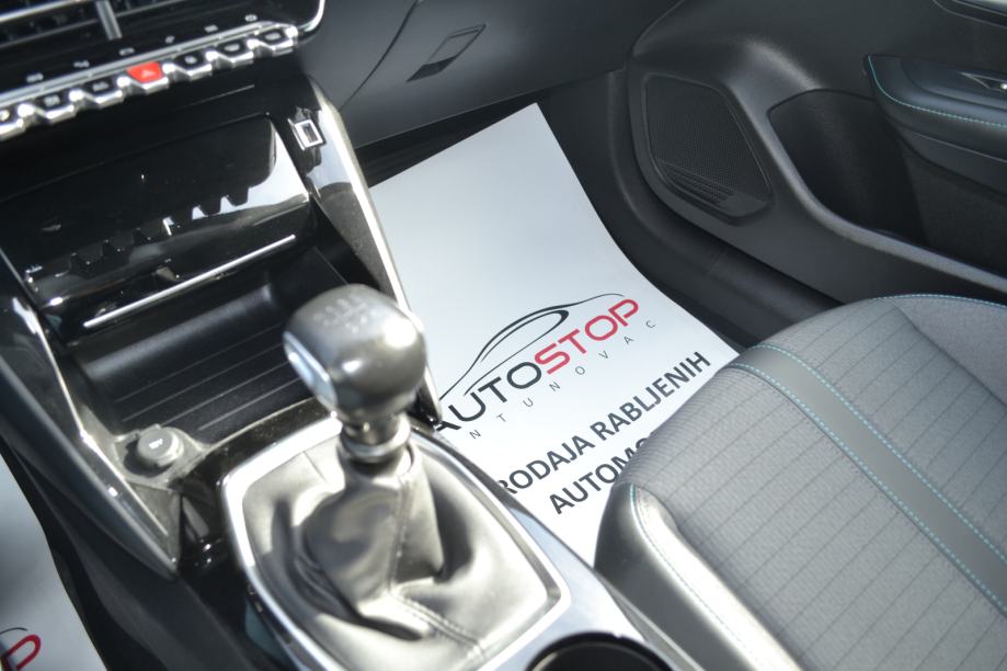 Peugeot 208 1,2 ALLURE virtual * LEASING bez učešća * rata 165€ *, fotografija 17