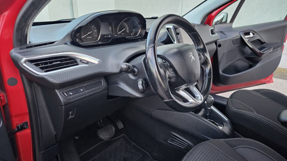 PEUGEOT 208, 1.2 THP, AUTOMATIK (DSG) 2017 GOD, 85000KM, KAO NOV, FULL, fotografija 15