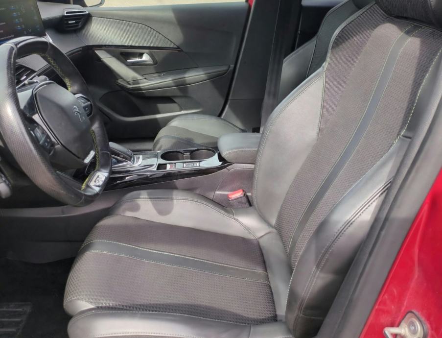 Peugeot 208 1.2#GT#AUTOMATIK#130KS#PANORAMA#SERVISNA#JAMSTVO#, fotografija 7