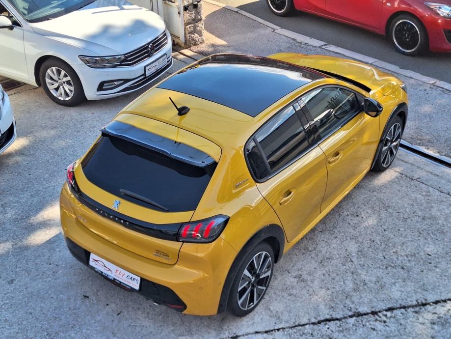 Peugeot 208 1,2 GT Line 100 KS Automatik(PANORAMSKI KROV)‼️68.000 Km, fotografija 4