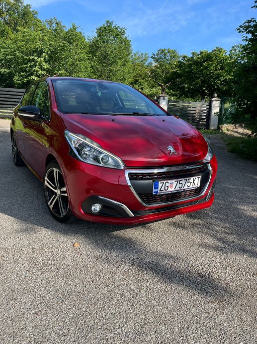 Peugeot 208 1,2#GT LINE#Servisna#Registriran do 12/2026, fotografija 3