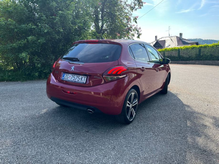 Peugeot 208 1,2#GT LINE#Servisna#Registriran do 12/2026, fotografija 8