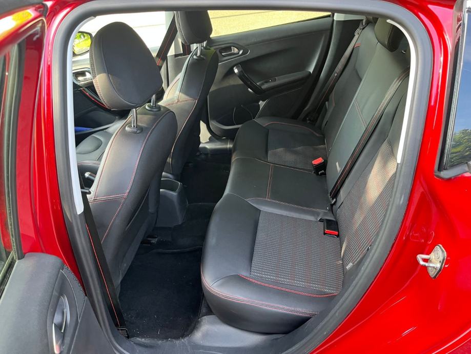 Peugeot 208 1,2#GT LINE#Servisna#Registriran do 12/2026, fotografija 14