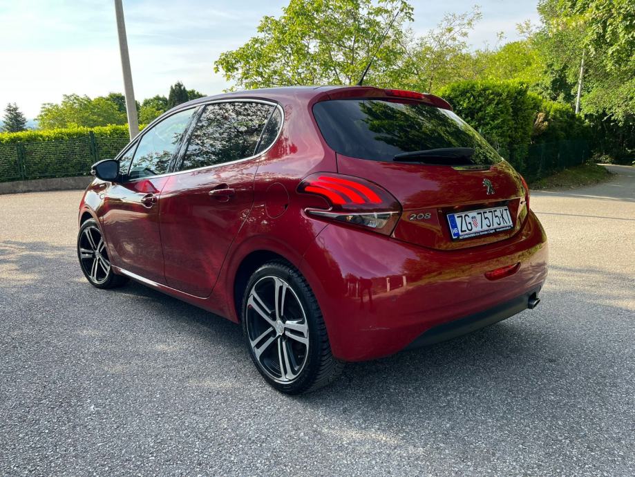 Peugeot 208 1,2#GT LINE#Servisna#Registriran do 12/2026, fotografija 16