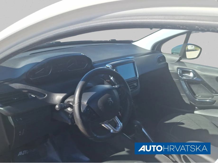 PEUGEOT 208 1.2 Pure Tech - Jamstvo 15 mjeseci!, 5.900,00 €, fotografija 8