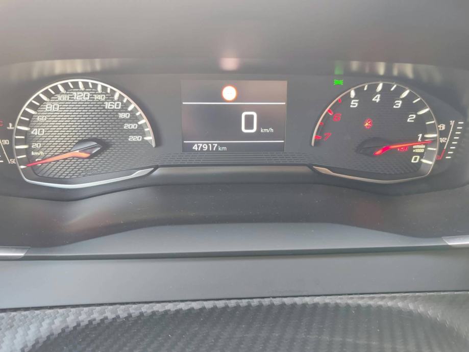 PEUGEOT 208 1.2 PureTech 100 KS STYLE *VOZILO S JAMSTVOM*, fotografija 14