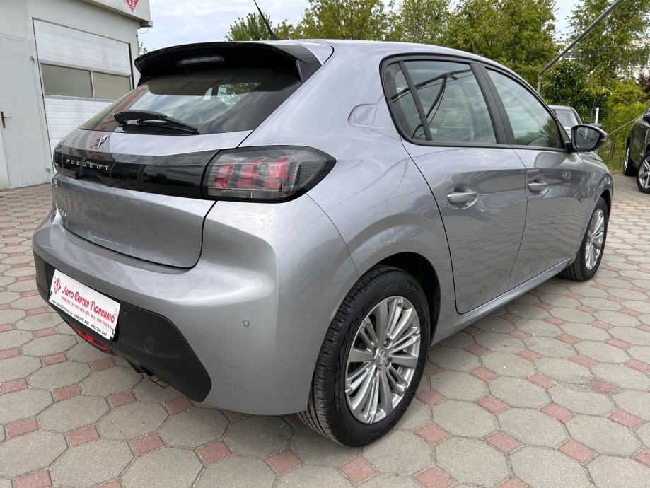 Peugeot 208 1,2 PureTech 2020.,**66700 km** NAVI, GRIJ SJED, ALU, LED, fotografija 7