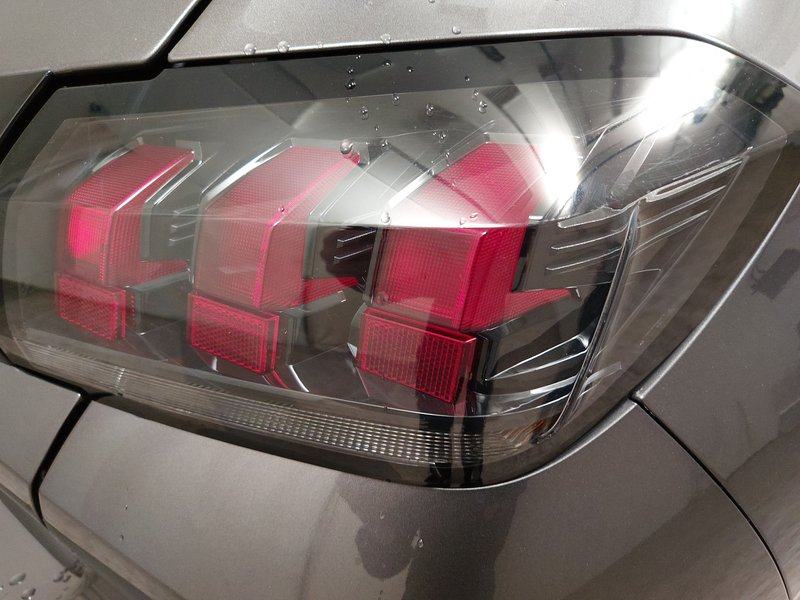 Peugeot 208 1.2 PureTech Active • digitalni instrumenti • LED, fotografija 16