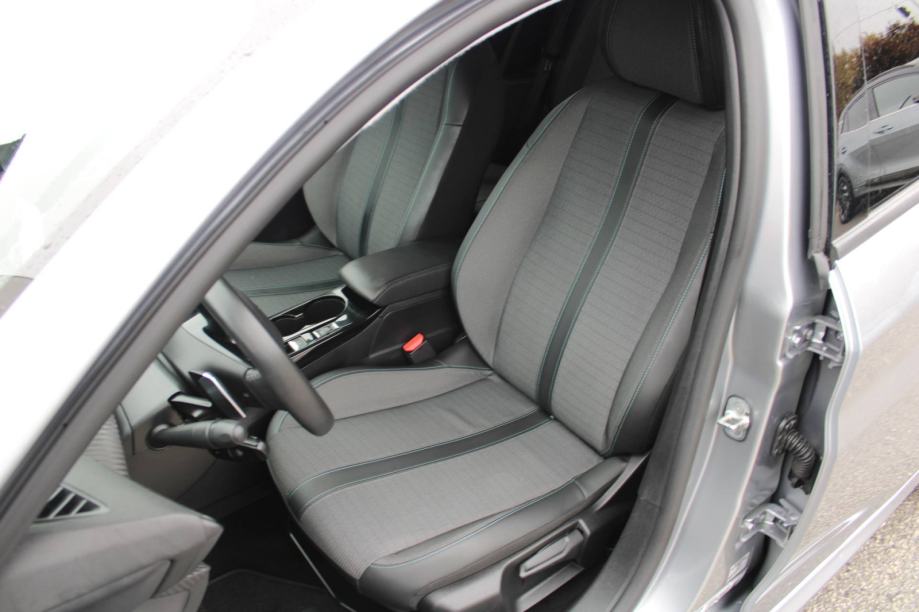 Peugeot 208 1.2 Puretech Allure AUTOMATIK, fotografija 10