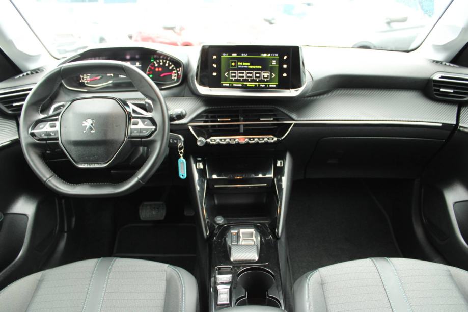 Peugeot 208 1.2 Puretech Allure AUTOMATIK, fotografija 13