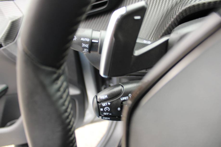 Peugeot 208 1.2 Puretech Allure AUTOMATIK, fotografija 16