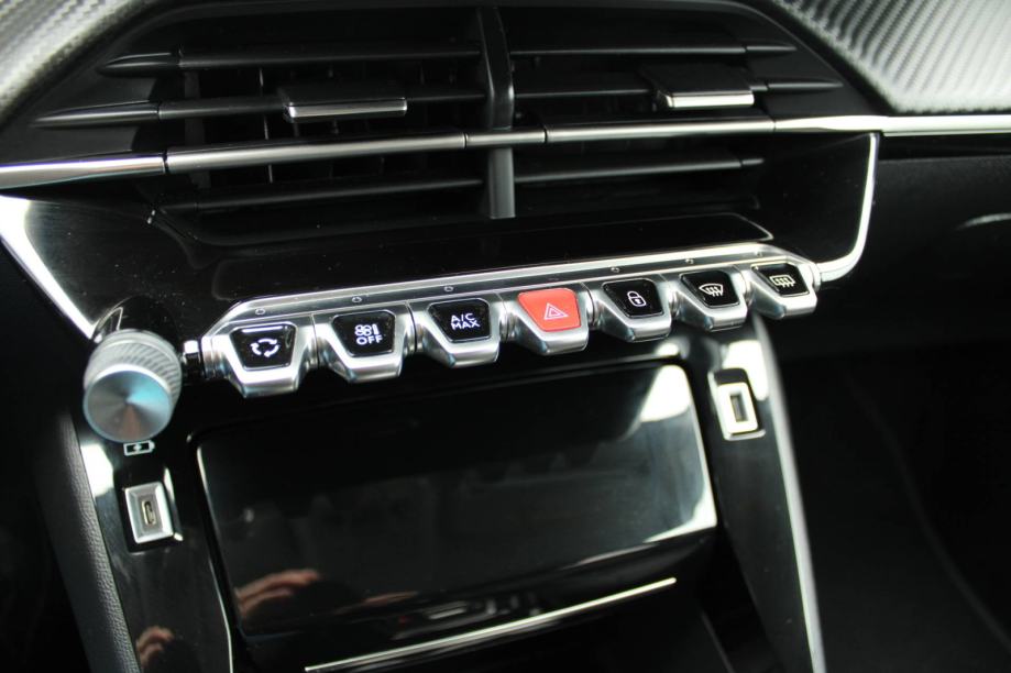 Peugeot 208 1.2 Puretech Allure AUTOMATIK, fotografija 18