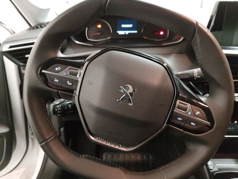 Peugeot 208 1.2 PureTech Allure • Full LED • digitalni instrumenti, fotografija 17