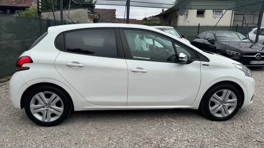 Peugeot 208 1,2 PureTech/Signature/Led/Pdc/Jamstvo, fotografija 14