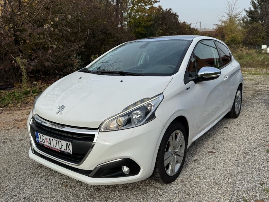 Peugeot 208 1,2 PureTech, fotografija 2