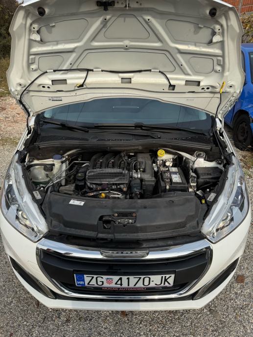 Peugeot 208 1,2 PureTech, fotografija 6