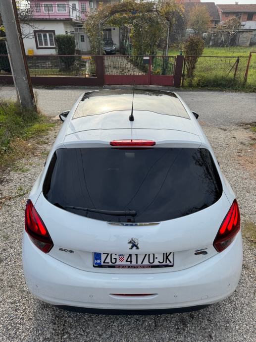 Peugeot 208 1,2 PureTech, fotografija 5
