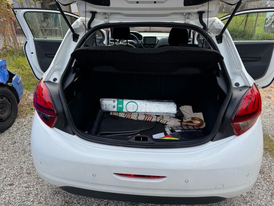 Peugeot 208 1,2 PureTech, fotografija 7