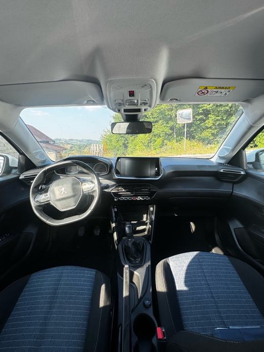 Peugeot 208 1,2-NAVI-PARK SENZ.-SERVISNA-JAMSTVO 12 MJ-TOP!, fotografija 12