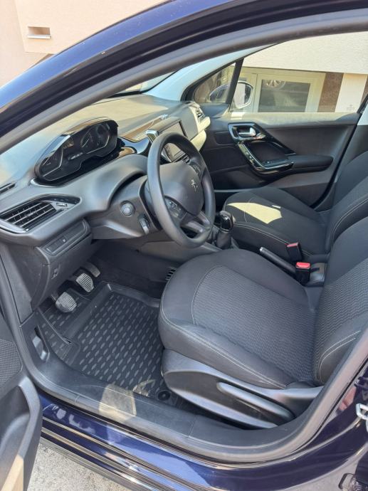 Peugeot 208 1,2 PureTech U SUSTAVU PDV-a, samo 72.000 km !, fotografija 7