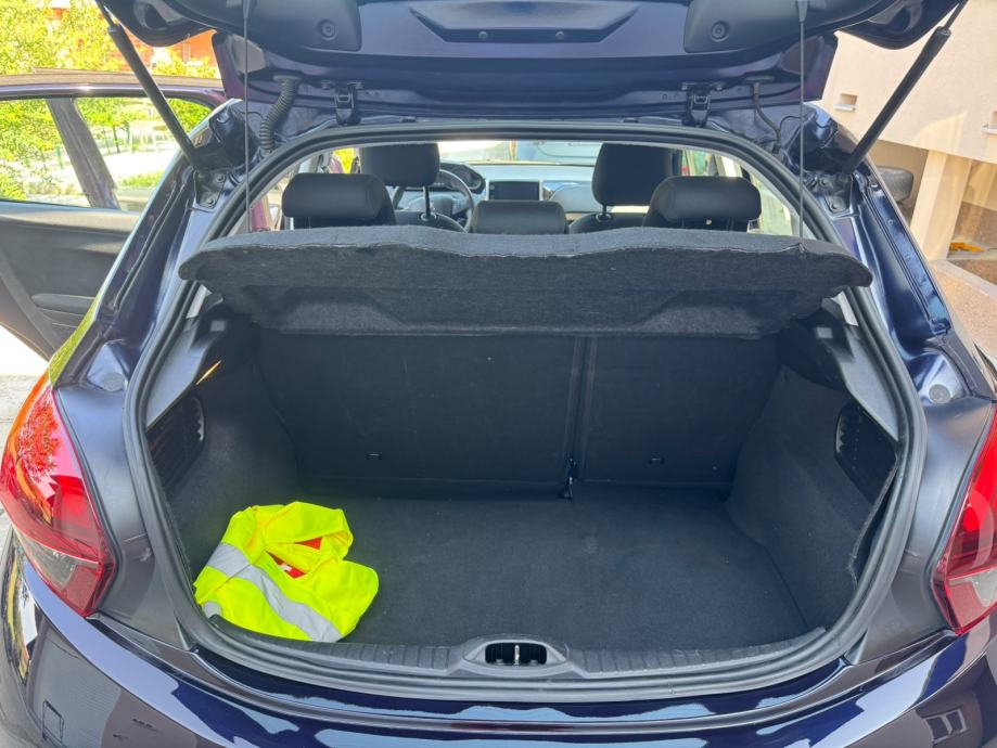 Peugeot 208 1,2 PureTech U SUSTAVU PDV-a, samo 72.000 km !, fotografija 9