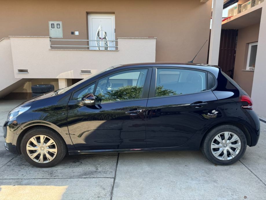 Peugeot 208 1,2 PureTech U SUSTAVU PDV-a, samo 72.000 km !, pogled izvana - slika 3