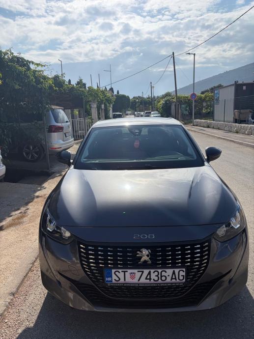 Peugeot 208 1,2, fotografija 3