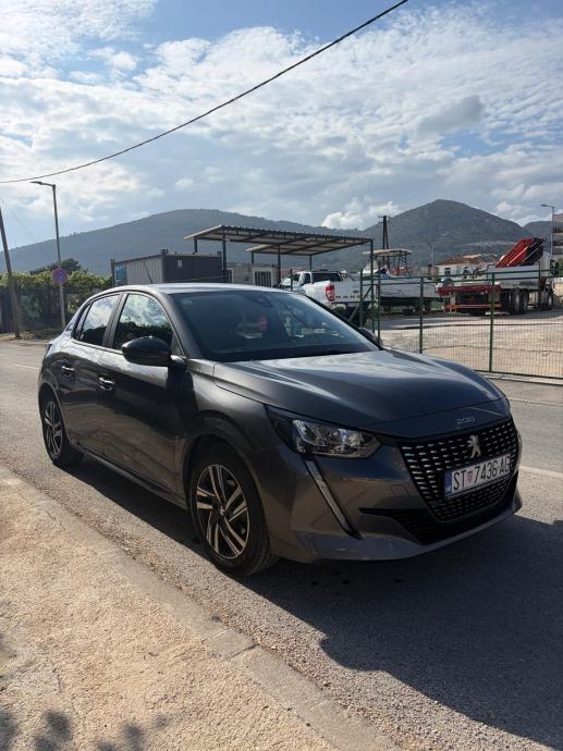 Peugeot 208 1,2, fotografija 4