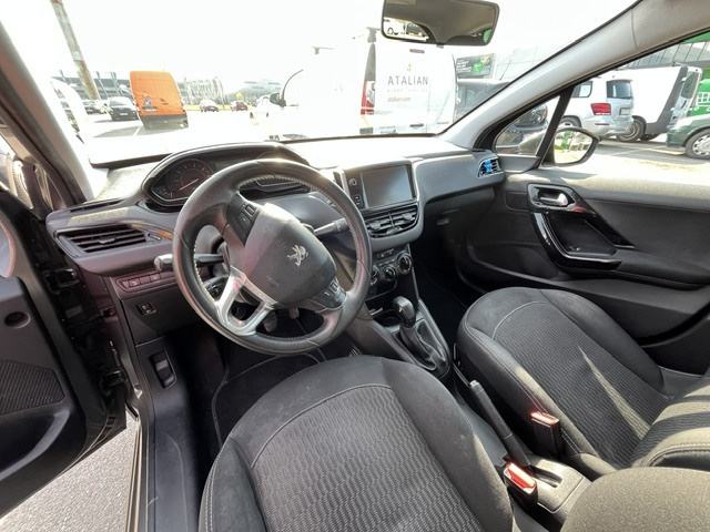 Peugeot 208 1,2, fotografija 6