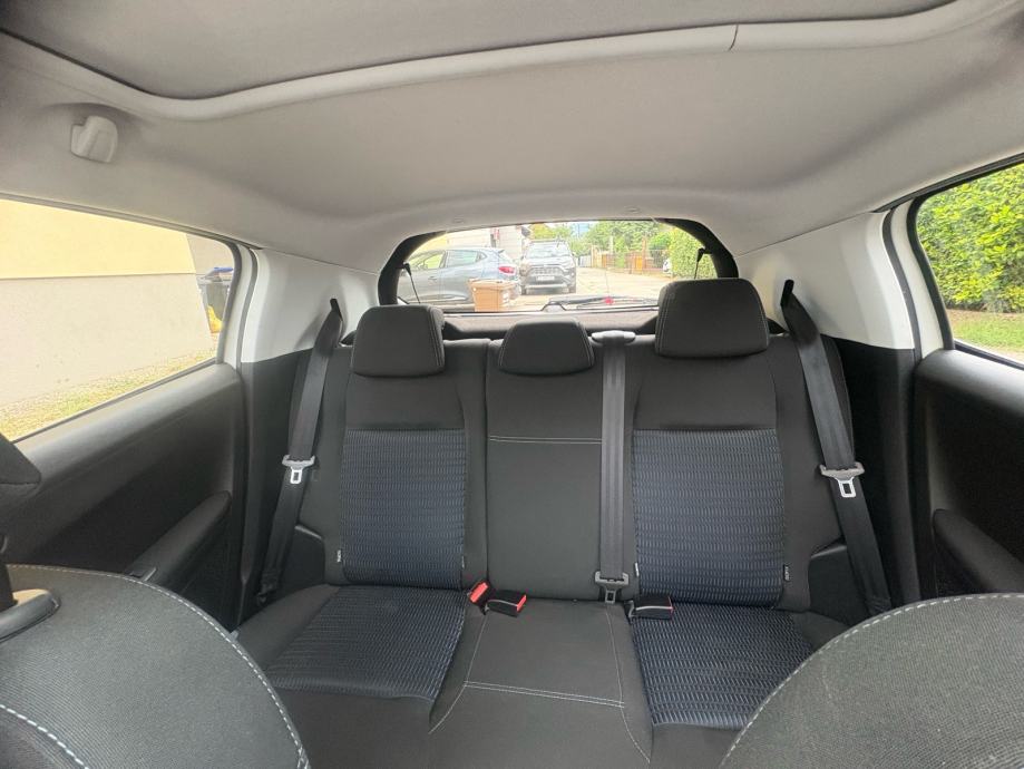 Peugeot 208 1,2 VTi Allure, panoramski krov, fotografija 8