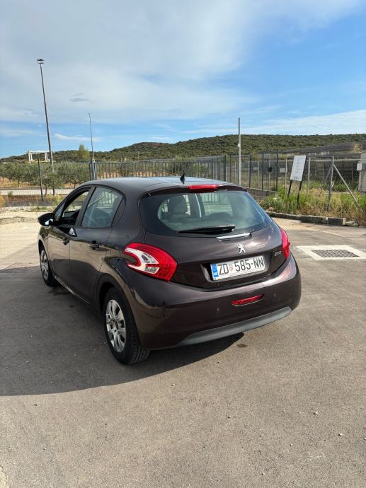 Peugeot 208 1,2 VTi *čitaj opis*, fotografija 5