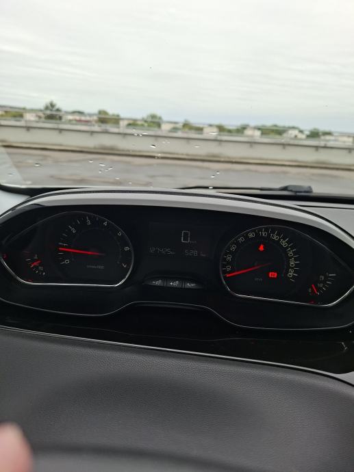 Peugeot 208 Style 1,2 VTi, fotografija 13