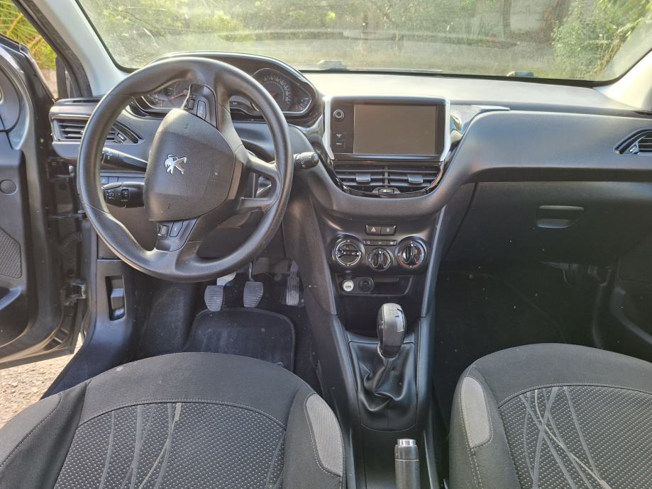 Peugeot 208 1,2 VTi reg. do 10/26 Povećana potrošnja ulja, pogled izvana - slika 4