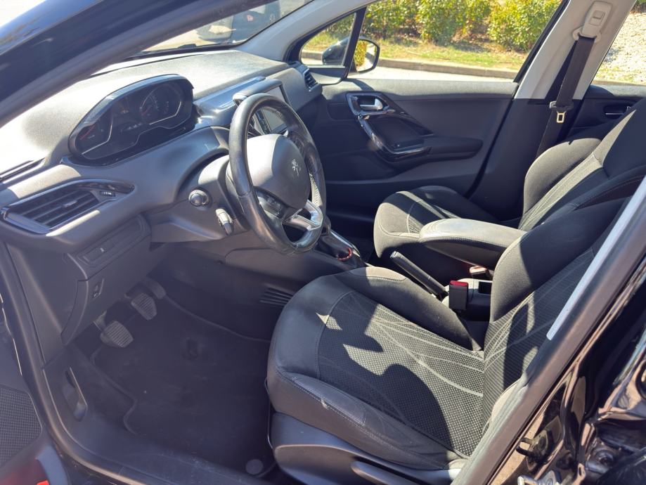 Peugeot 208, 1.4 HDi, 2013.g, fotografija 2