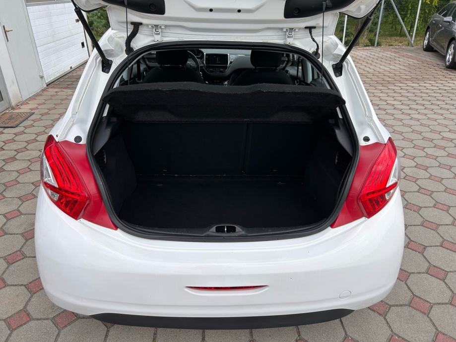 Peugeot 208 1,4 HDi 2015.,reg:24.2.2027.,VELIKI SERVIS, NAVI, TEMP..., fotografija 13